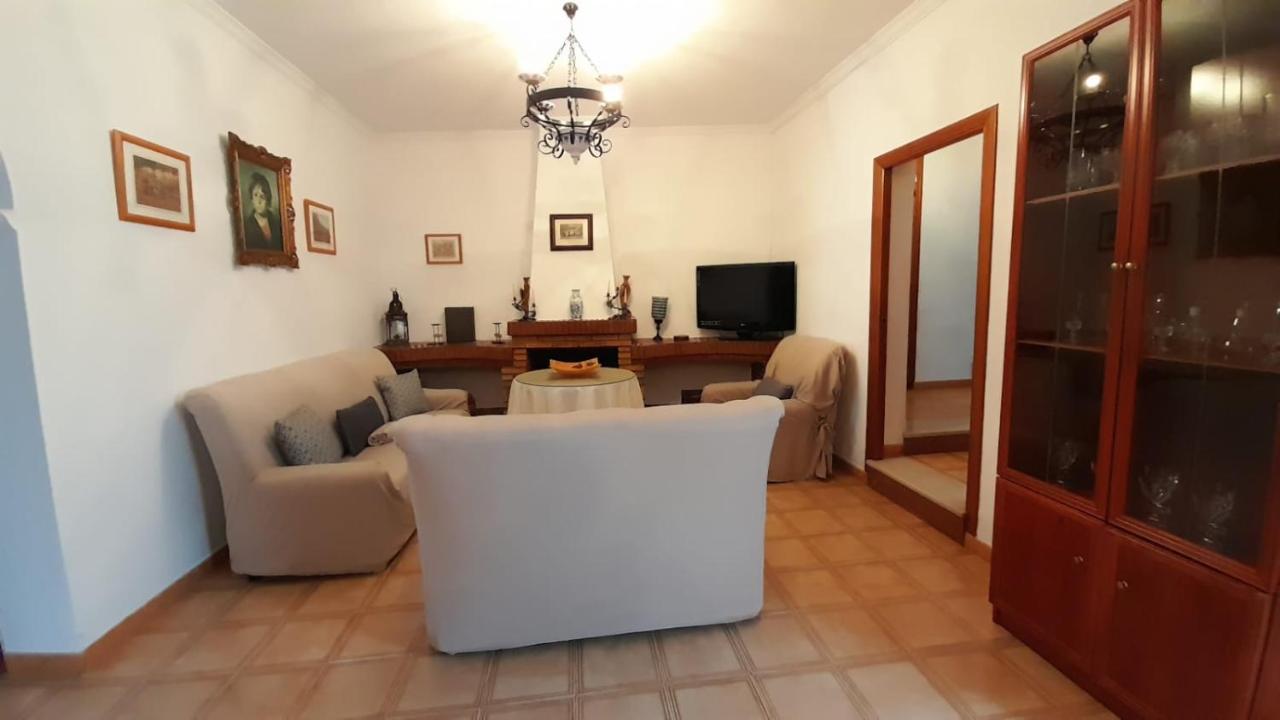 Casa Rural Dona Catalina Jimena De La Frontera Eksteriør billede