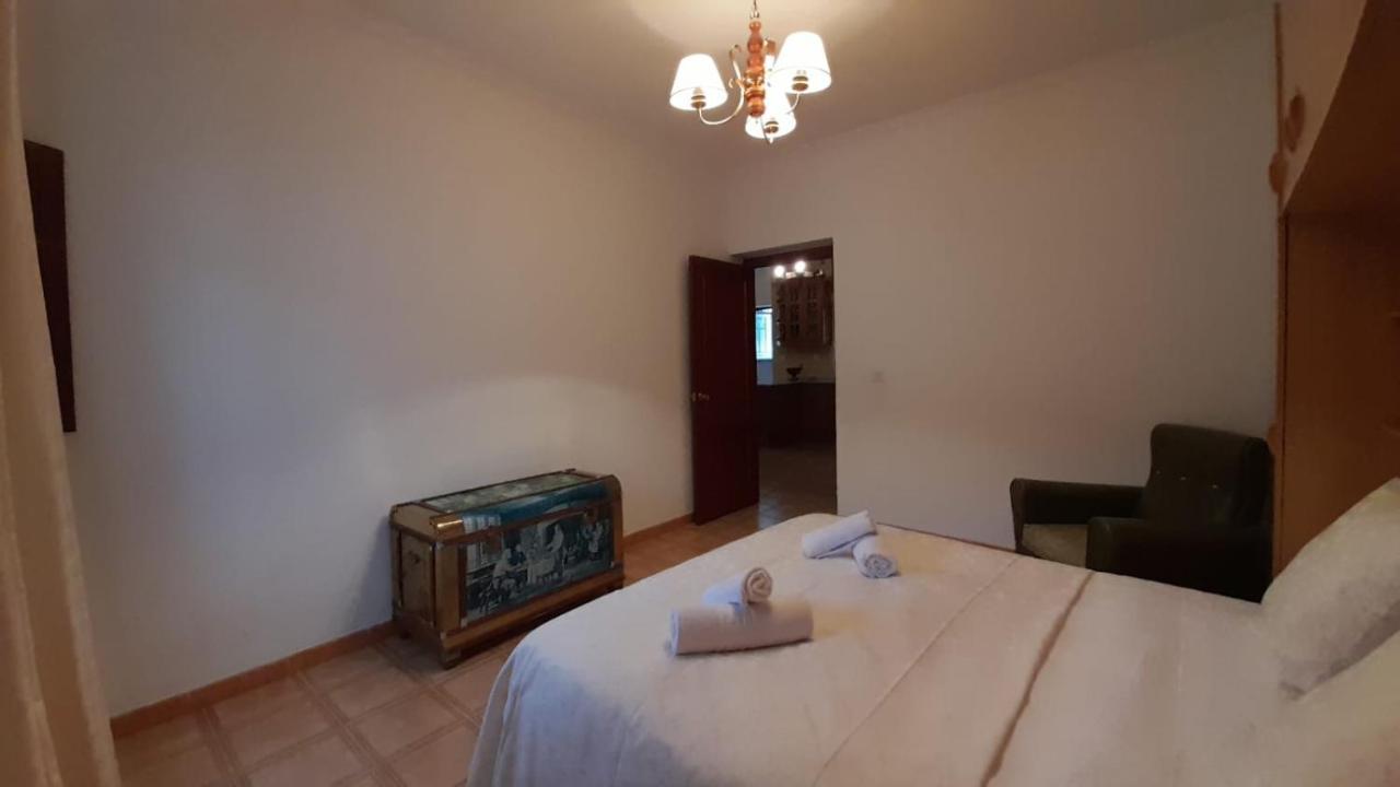 Casa Rural Dona Catalina Jimena De La Frontera Eksteriør billede