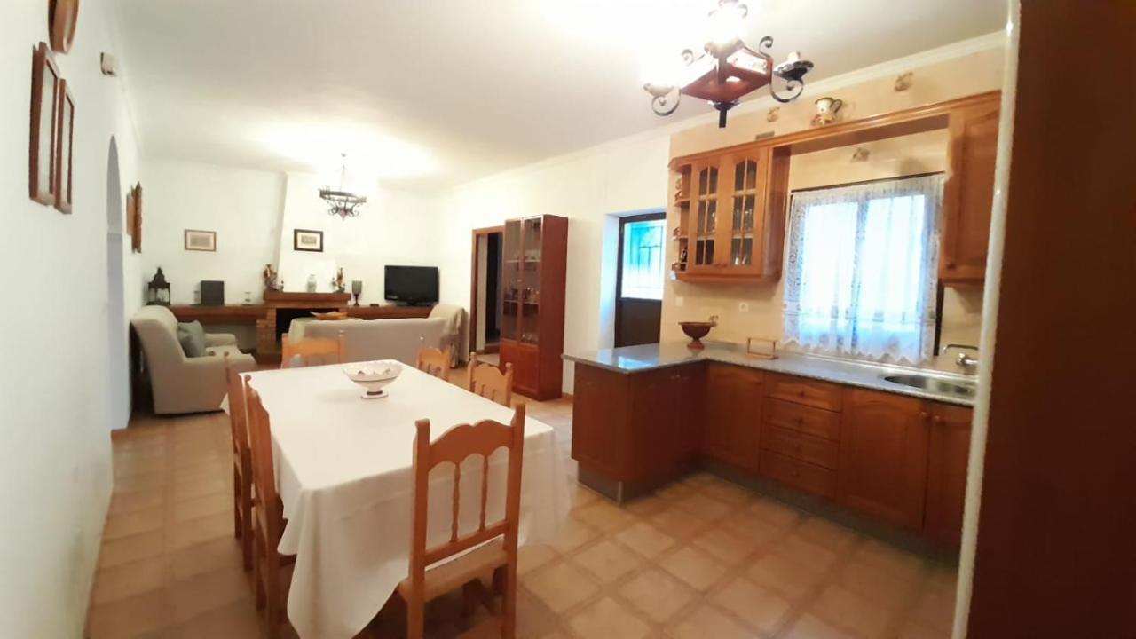 Casa Rural Dona Catalina Jimena De La Frontera Eksteriør billede